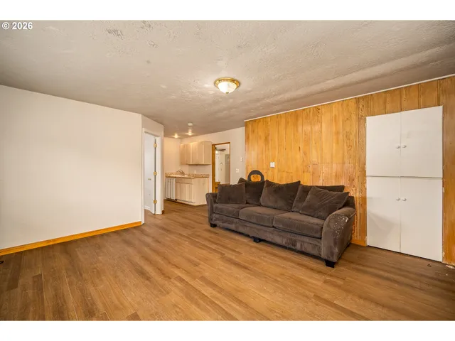 $375,000 | 92133 Marcola Road, Marcola, OR 97454