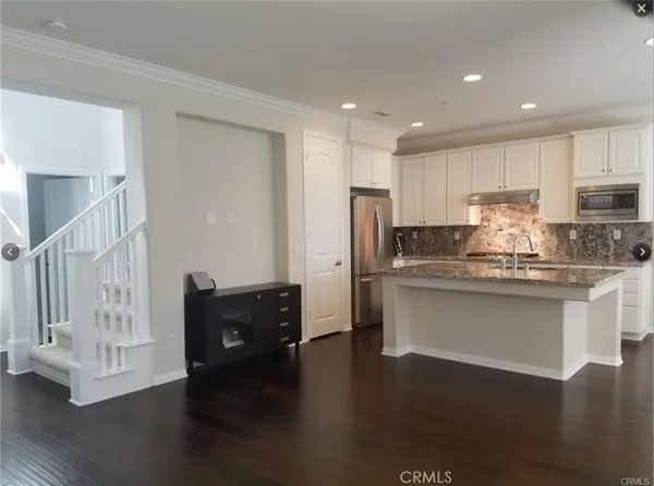 $4,900 | 143 Borrego, Irvine, CA 92618