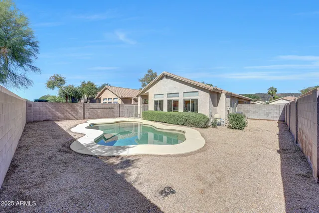 $449,900 | 4051 West Buckskin Trail, Phoenix, AZ 85083