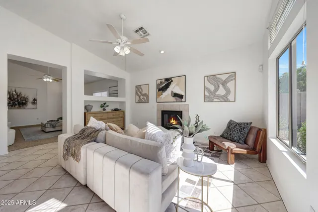 $449,900 | 4051 West Buckskin Trail, Phoenix, AZ 85083