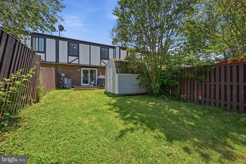 $320,000 | 11709 Ashworth Court, Germantown, MD 20876