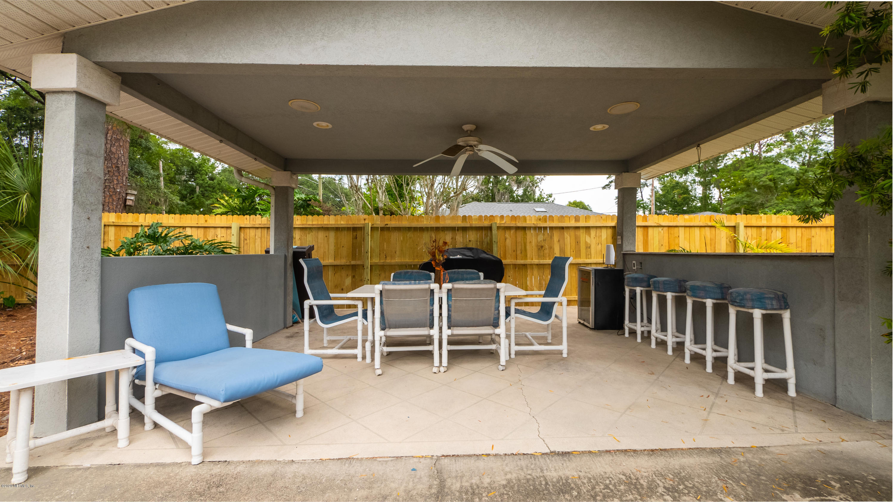 3635 Spring Glen Road Jacksonville, FL 32207 - Photo 3 of 25 lanai