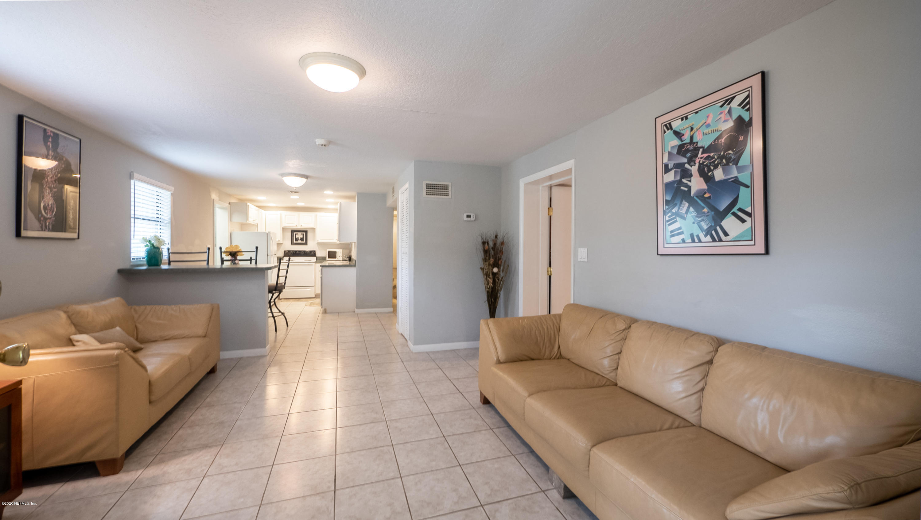 3635 Spring Glen Road Jacksonville, FL 32207 - Photo 9 of 25 living