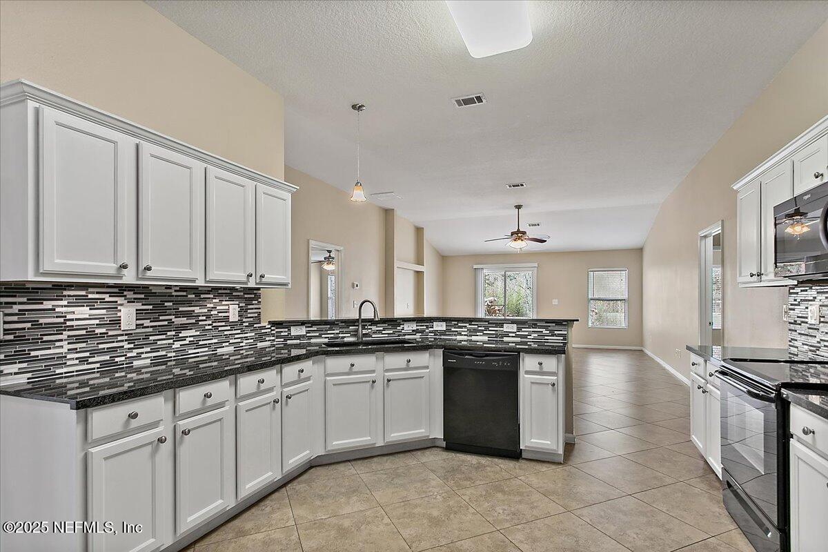 448 South Hamilton Springs Road St. Augustine, FL 32084 - Photo 8 of 21 08-Kitchen