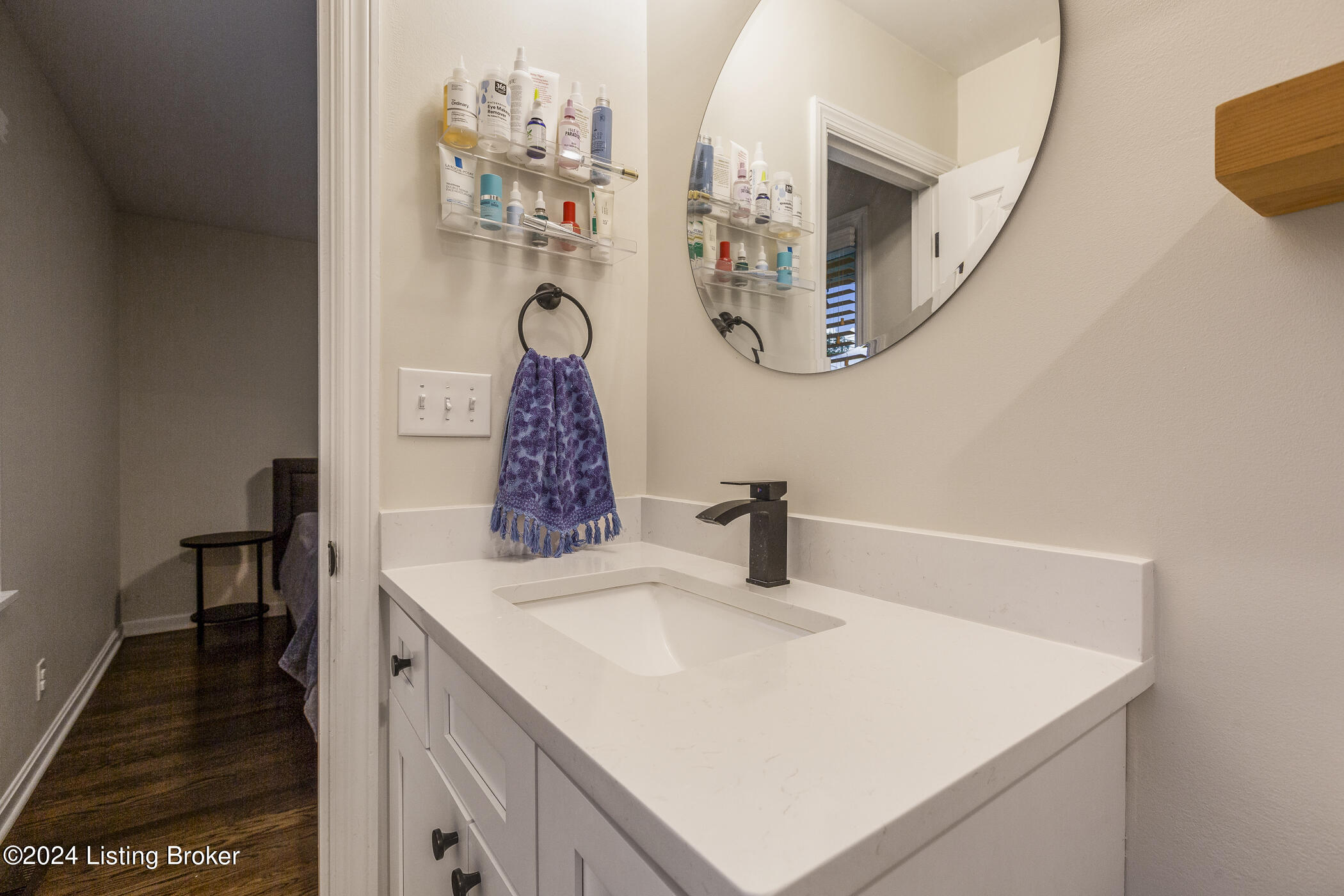 1928 Buttonwood Road Louisville, KY 40222 - Photo 31 of 46 Primary bath
