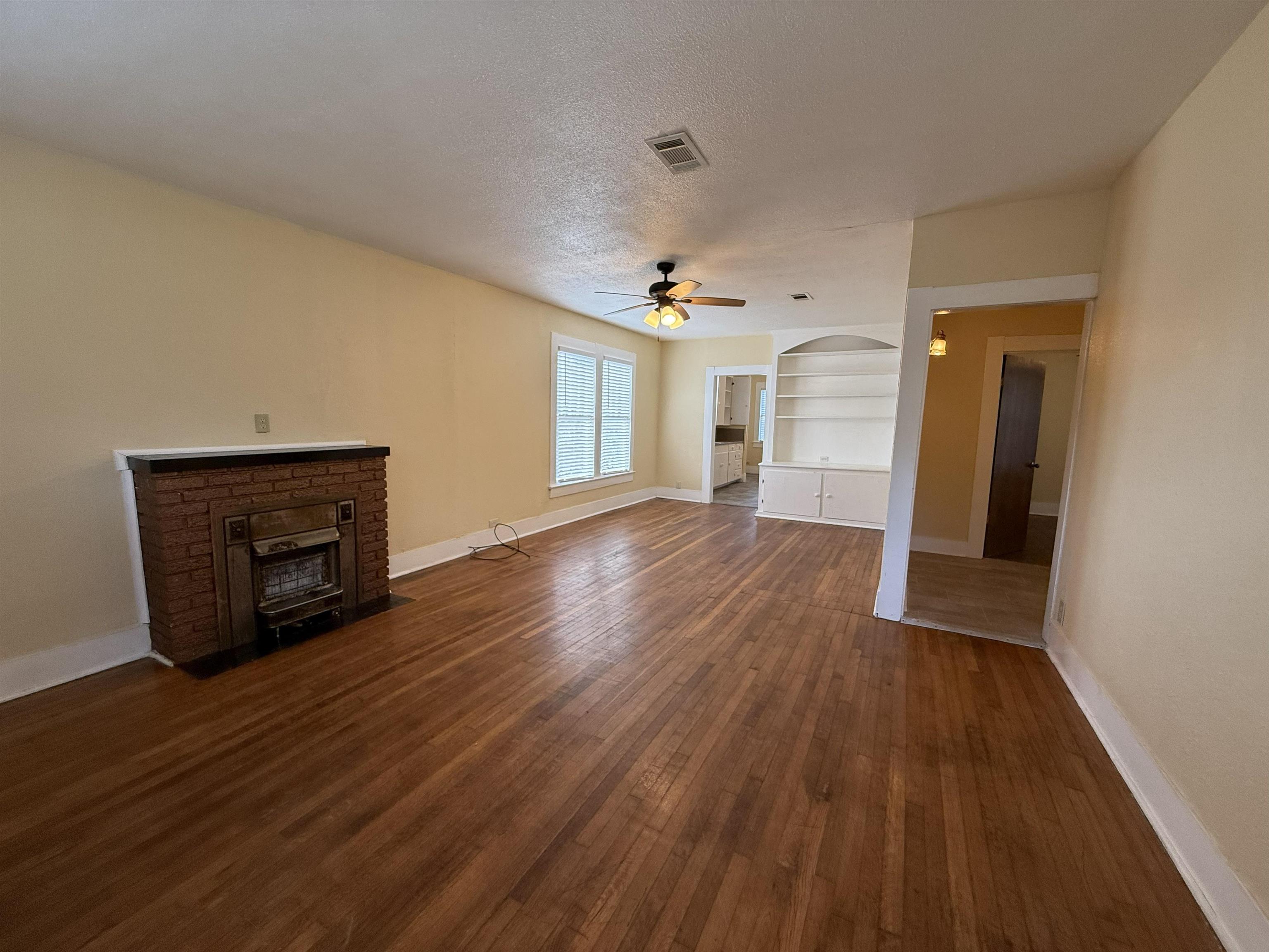 2260 Rusk Street Beaumont, TX 77701 - Photo 3 of 15