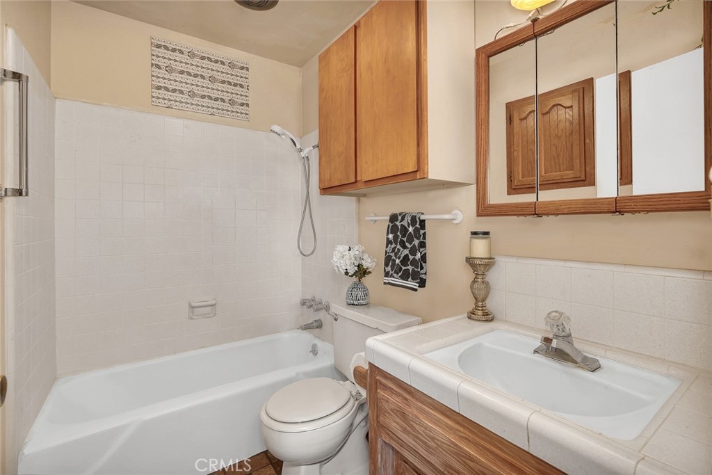 1412 Merced Street Madera, CA 93638 - Photo 17 of 31