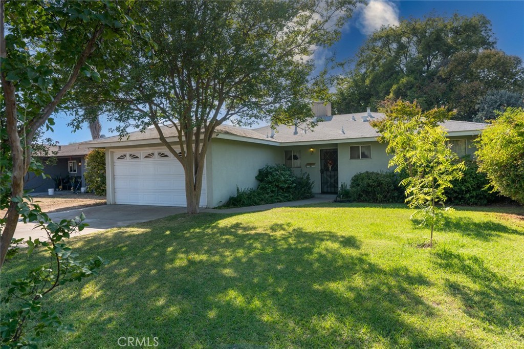 1412 Merced Street Madera, CA 93638 - Photo 2 of 31