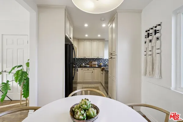 $524,000 | 4408 Franklin Avenue, Unit 5, Los Angeles, CA 90027