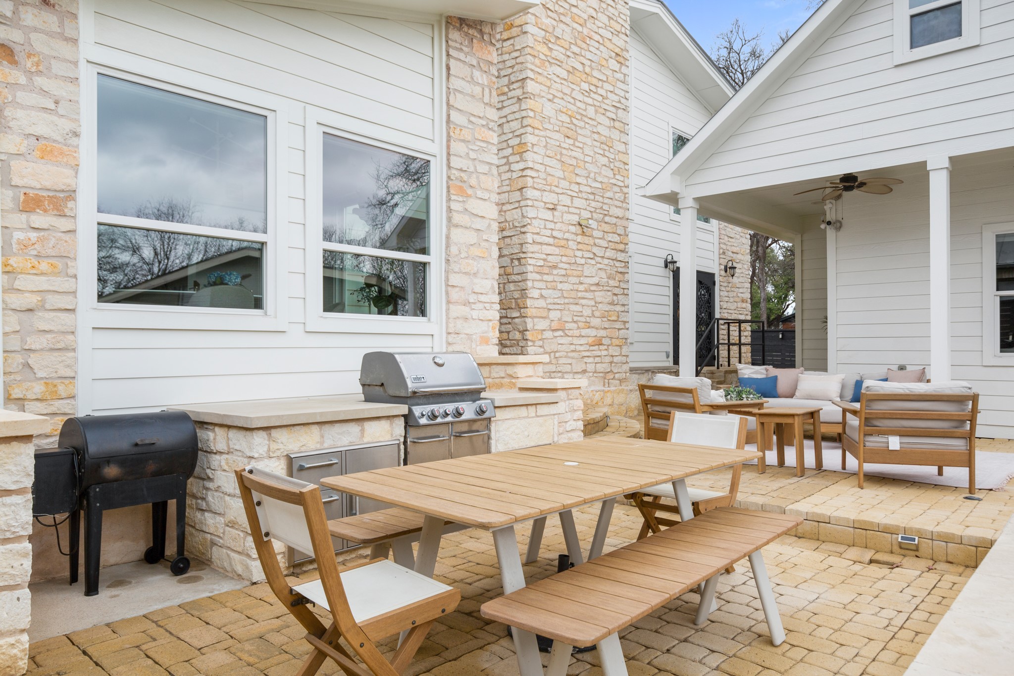 1813 Crooked Lane Austin, TX 78741 - Photo 36 of 39 a outdoor space with patio the couches and a potted plant on a table