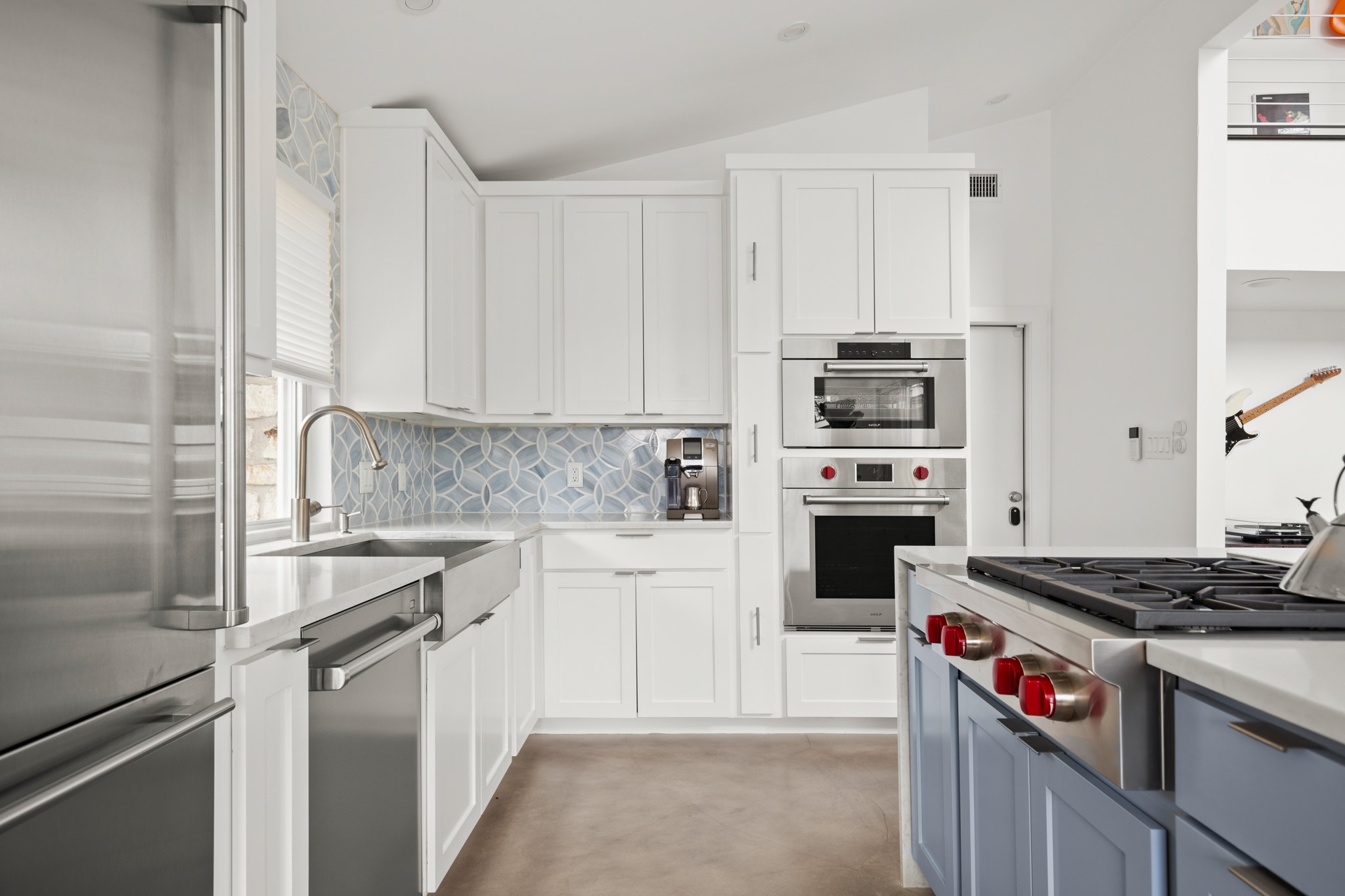 1813 Crooked Lane Austin, TX 78741 - Photo 4 of 40