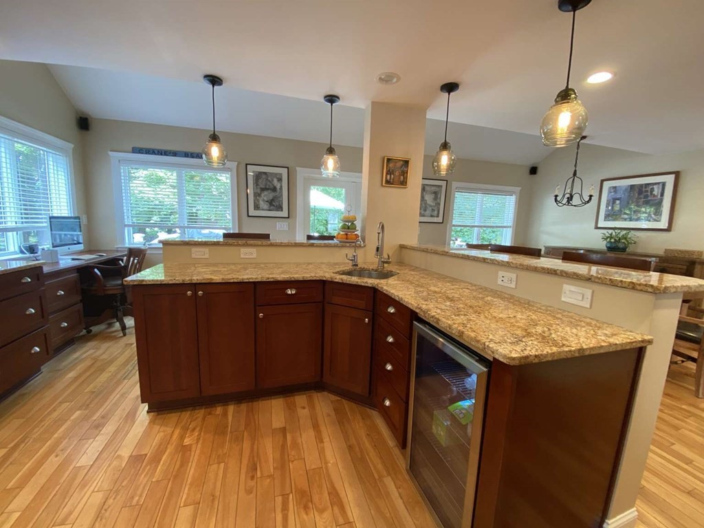 27 County Way Beverly, MA 01915 - Photo 6 of 17 Gallery Image 6