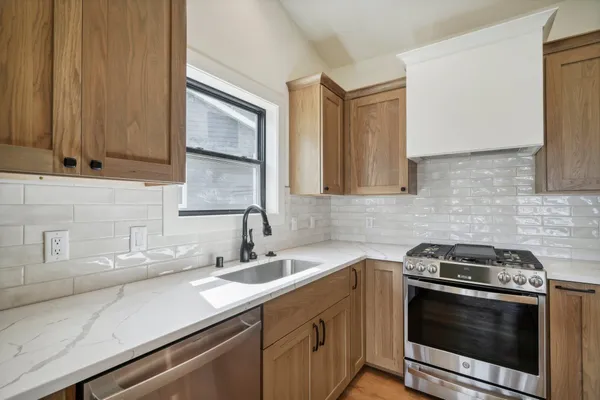 $479,900 | 6487 Ridge View Way, DeForest, WI 53532