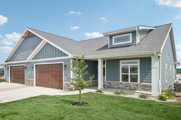 $479,900 | 6487 Ridge View Way, DeForest, WI 53532
