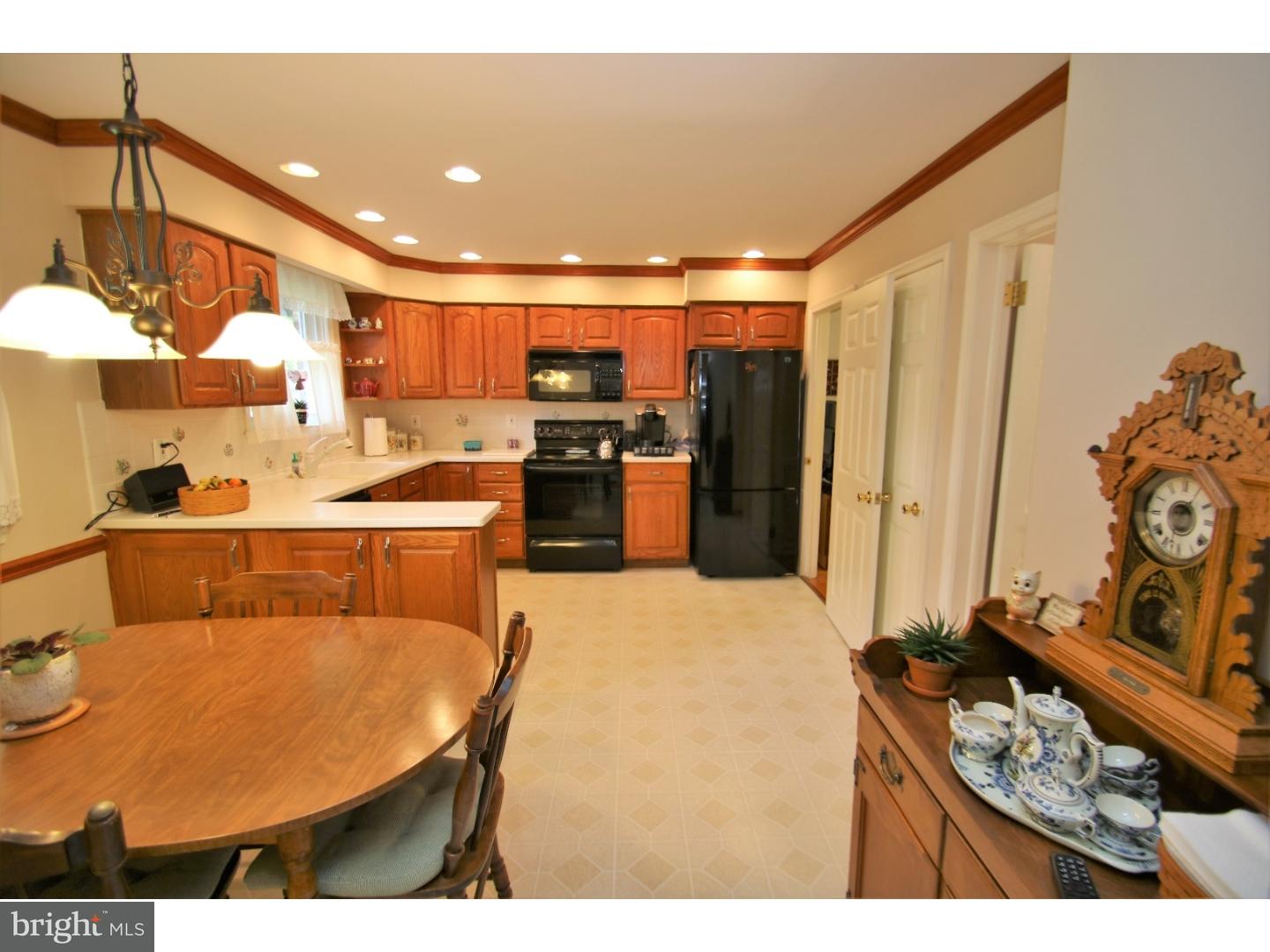 500 Minshall Road Springfield, PA 19064 - Photo 8 of 25 Kitchen