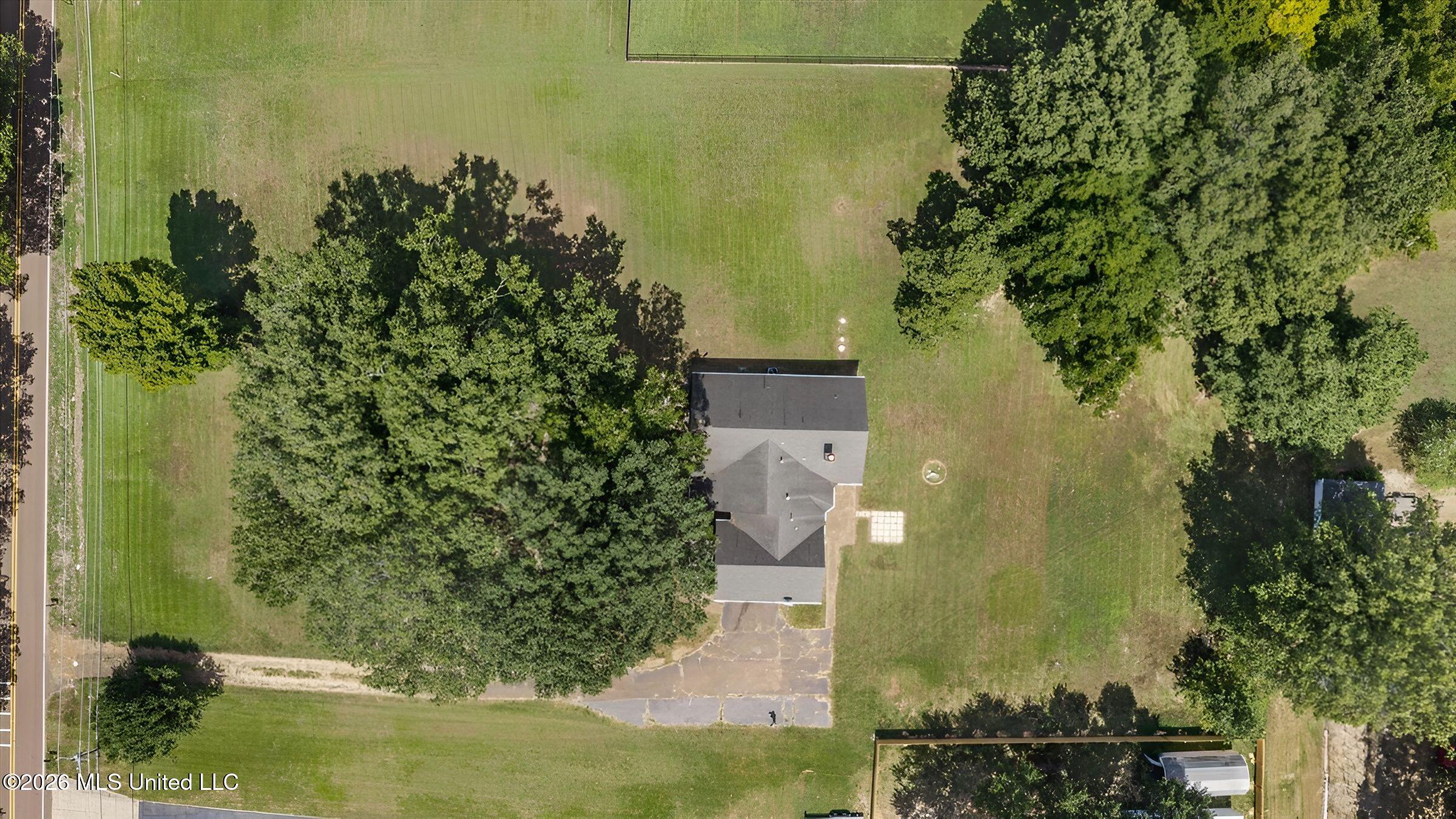 2850 Jaybird Road Hernando, MS 38632 - Photo 2 of 34 02-DJI_20260831125140_0053_D