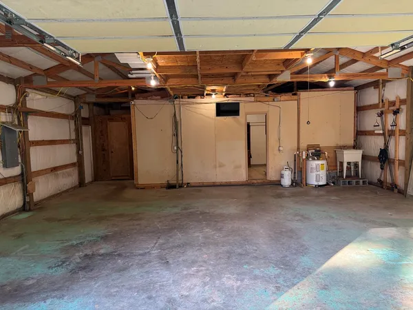 a view of a garage