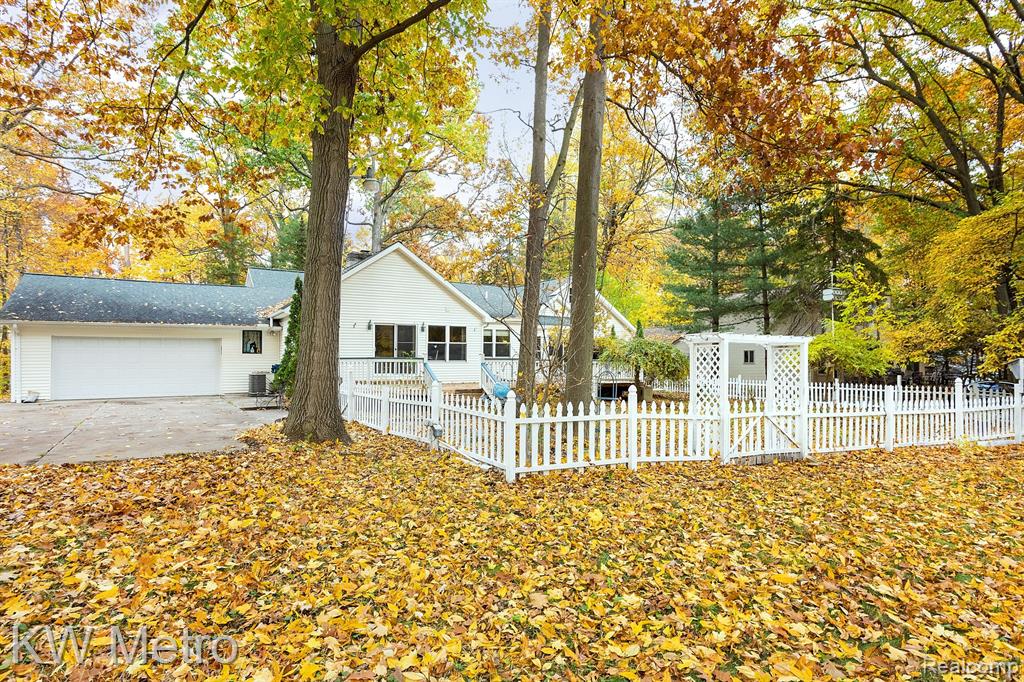 3462 Hazelton Avenue Rochester Hills, MI 48307 - Photo 39 of 44