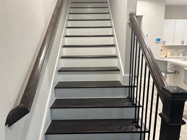 $2,500 | 6831 Paris Street, Houston, TX 77021