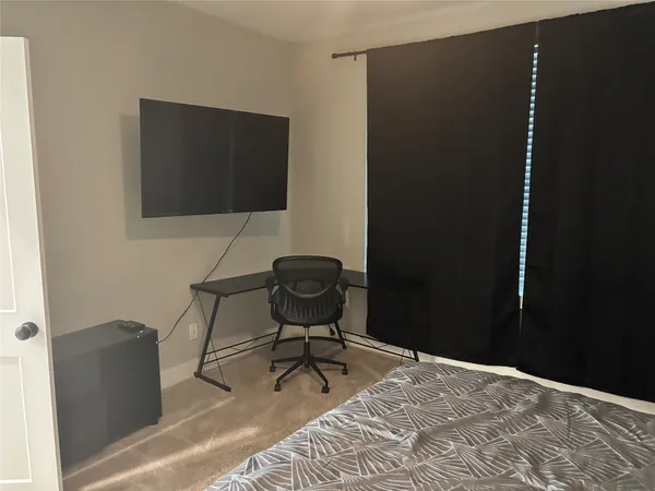 $2,500 | 6831 Paris Street, Houston, TX 77021