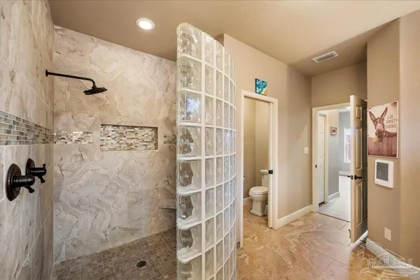 $439,000 | 4154 Oak Pointe Drive, Gulf Breeze, FL 32563