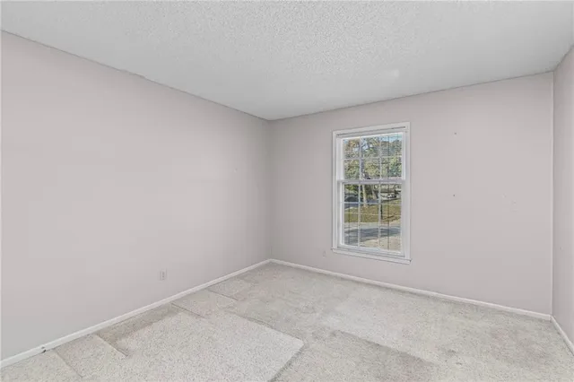 $350,000 | 523 Lancelot Drive, Liberty, MO 64068