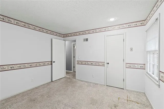 $350,000 | 523 Lancelot Drive, Liberty, MO 64068