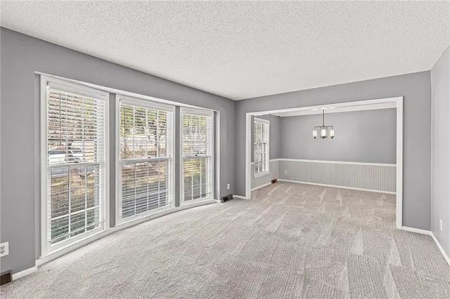 $350,000 | 523 Lancelot Drive, Liberty, MO 64068