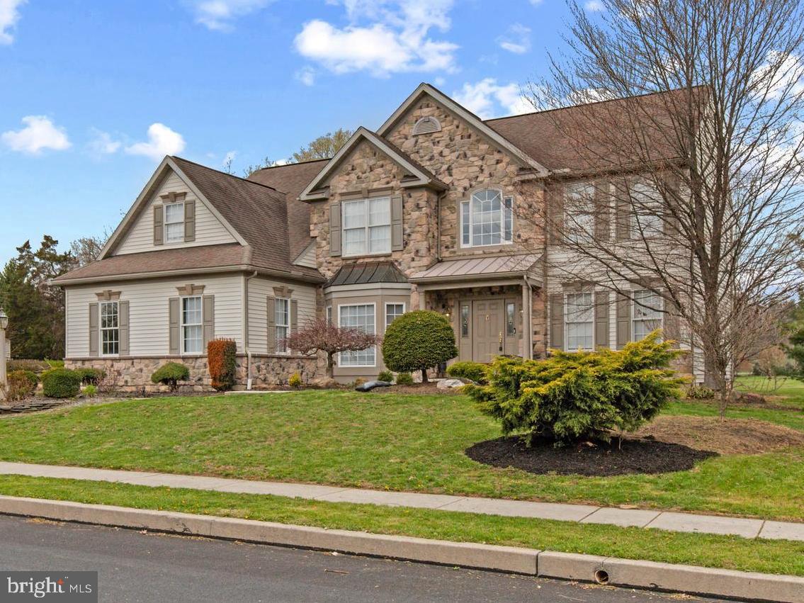 320 Wisteria Lane Sinking Spring, PA 19608 - Photo 3 of 34 Exterior Front