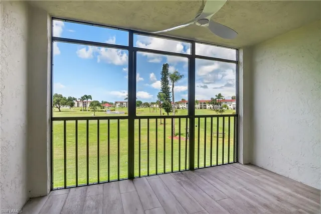 $479,000 | 29 High Point Circle East, Unit 204, Naples, FL 34103