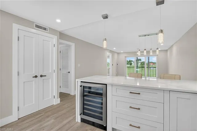 $479,000 | 29 High Point Circle East, Unit 204, Naples, FL 34103