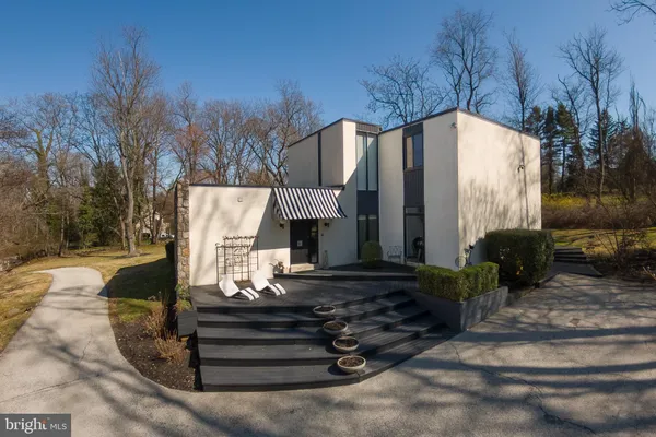 $1,475,000 | 1335 Valley Road, Villanova, PA 19085