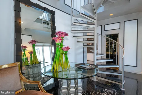 a view of entryway and hall