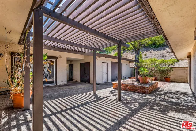 $1,695,000 | 29857 Knoll View Drive, Rancho Palos Verdes, CA 90275