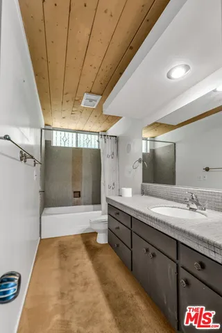 $1,695,000 | 29857 Knoll View Drive, Rancho Palos Verdes, CA 90275