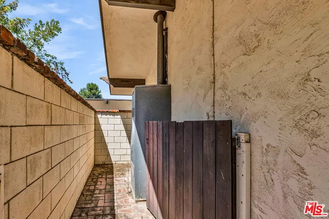 $1,695,000 | 29857 Knoll View Drive, Rancho Palos Verdes, CA 90275