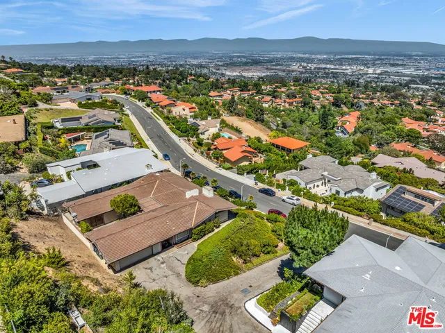 $1,695,000 | 29857 Knoll View Drive, Rancho Palos Verdes, CA 90275