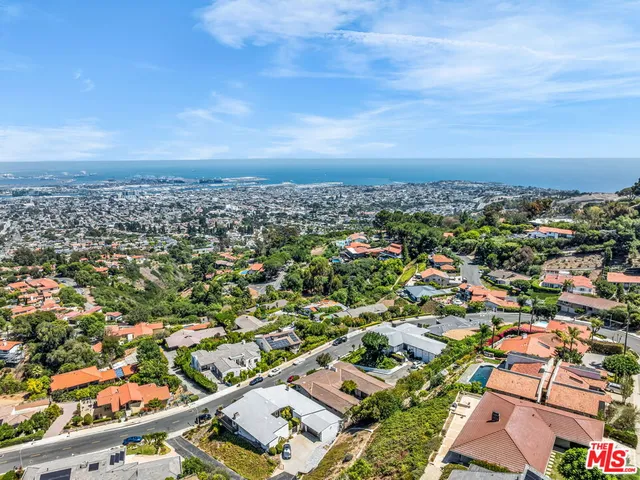 $1,695,000 | 29857 Knoll View Drive, Rancho Palos Verdes, CA 90275
