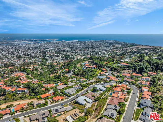 $1,695,000 | 29857 Knoll View Drive, Rancho Palos Verdes, CA 90275