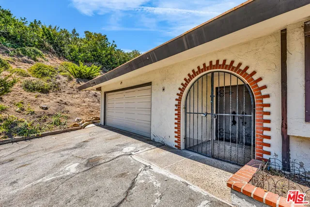 $1,695,000 | 29857 Knoll View Drive, Rancho Palos Verdes, CA 90275