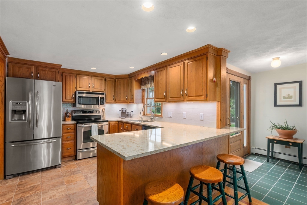 18 Ivy Road Littleton, MA 01460 - Photo 11 of 32