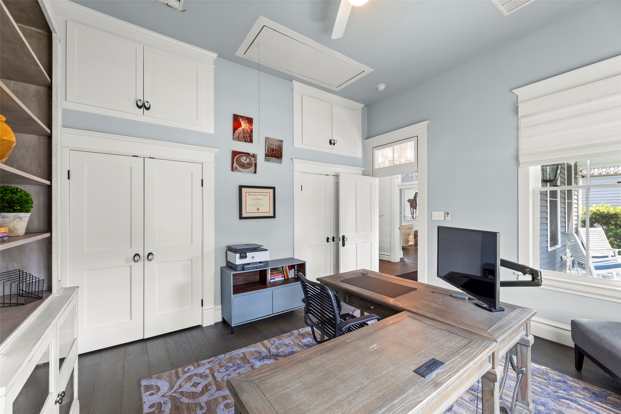 1810 Kane Street Houston, TX 77007 - Photo 11 of 47 a living room with furniture and a flat screen tv