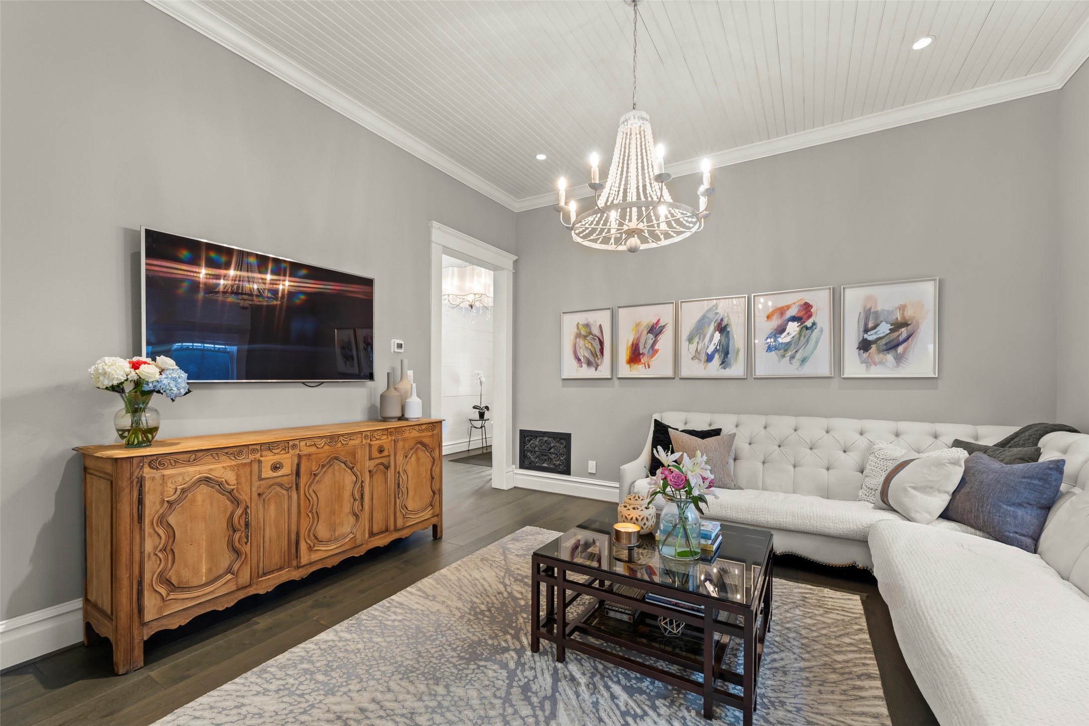 1810 Kane Street Houston, TX 77007 - Photo 14 of 47 a living room with furniture and a flat screen tv