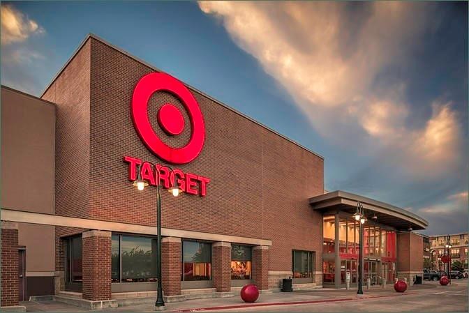 1810 Kane Street Houston, TX 77007 - Photo 44 of 47 a view of a building with a street light