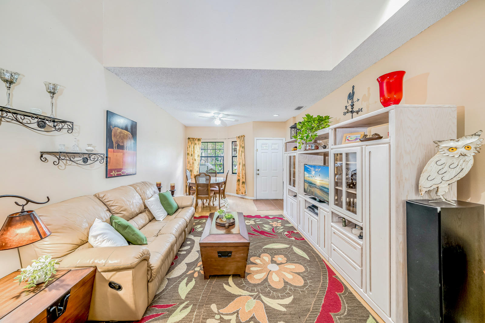 5700 Santiago Circle Boca Raton, FL 33433 - Photo 13 of 82 living/dining