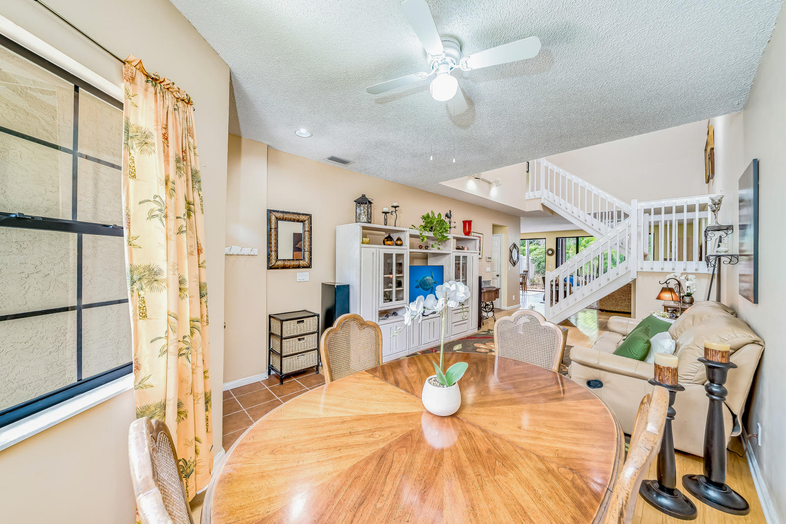 5700 Santiago Circle Boca Raton, FL 33433 - Photo 14 of 82 dining/living