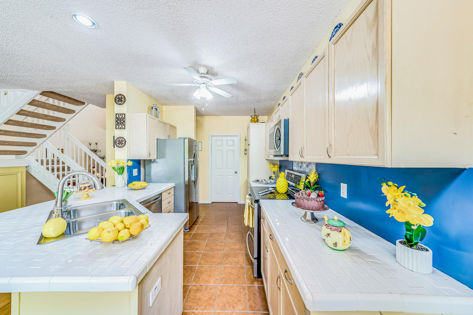 5700 Santiago Circle Boca Raton, FL 33433 - Photo 38 of 82 counter space galore