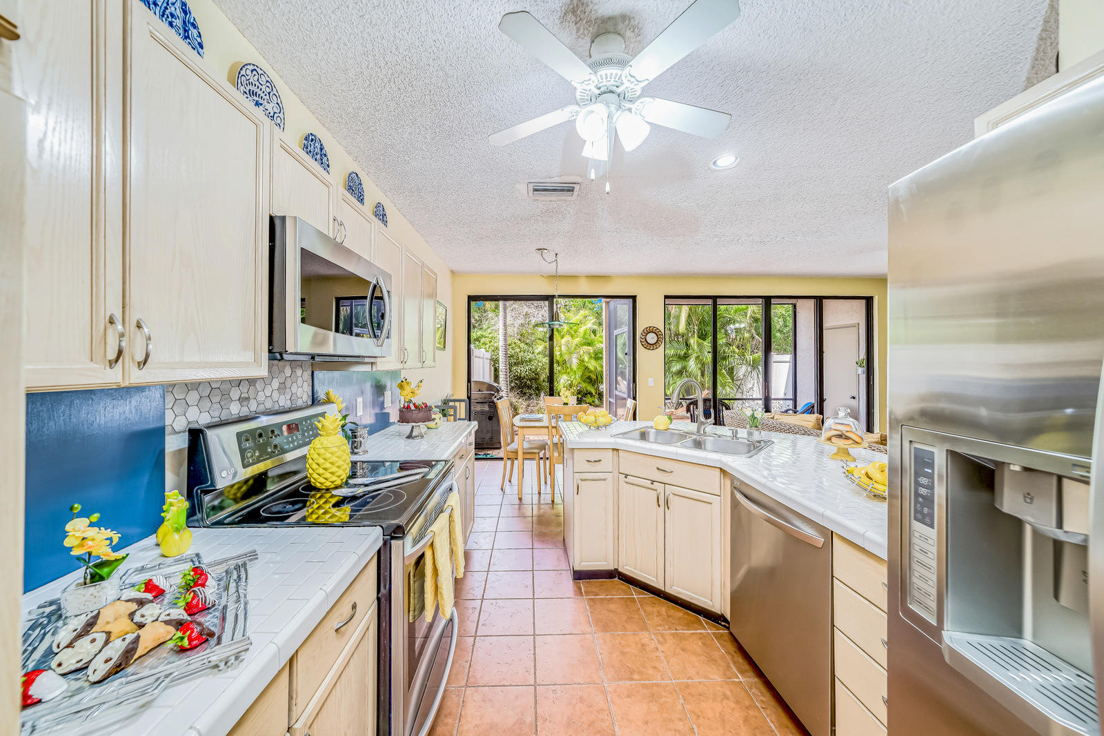 5700 Santiago Circle Boca Raton, FL 33433 - Photo 45 of 82 cabinets