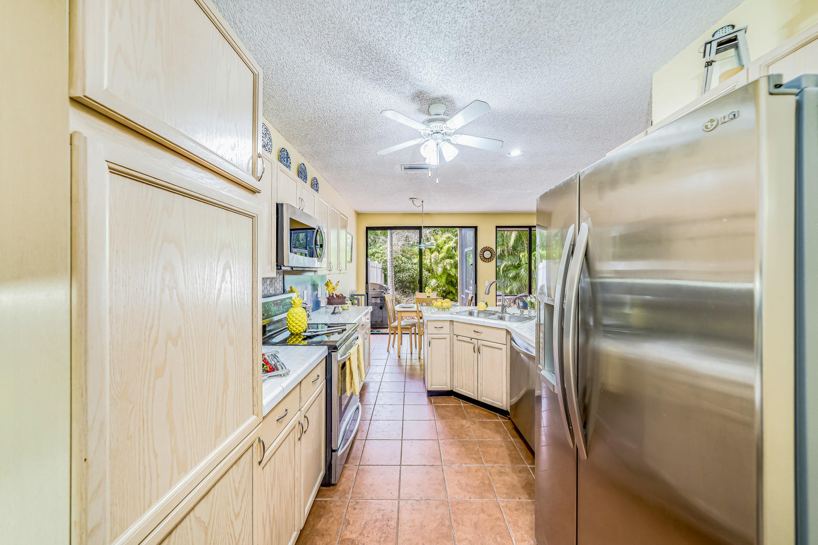 5700 Santiago Circle Boca Raton, FL 33433 - Photo 46 of 82 SS appliances