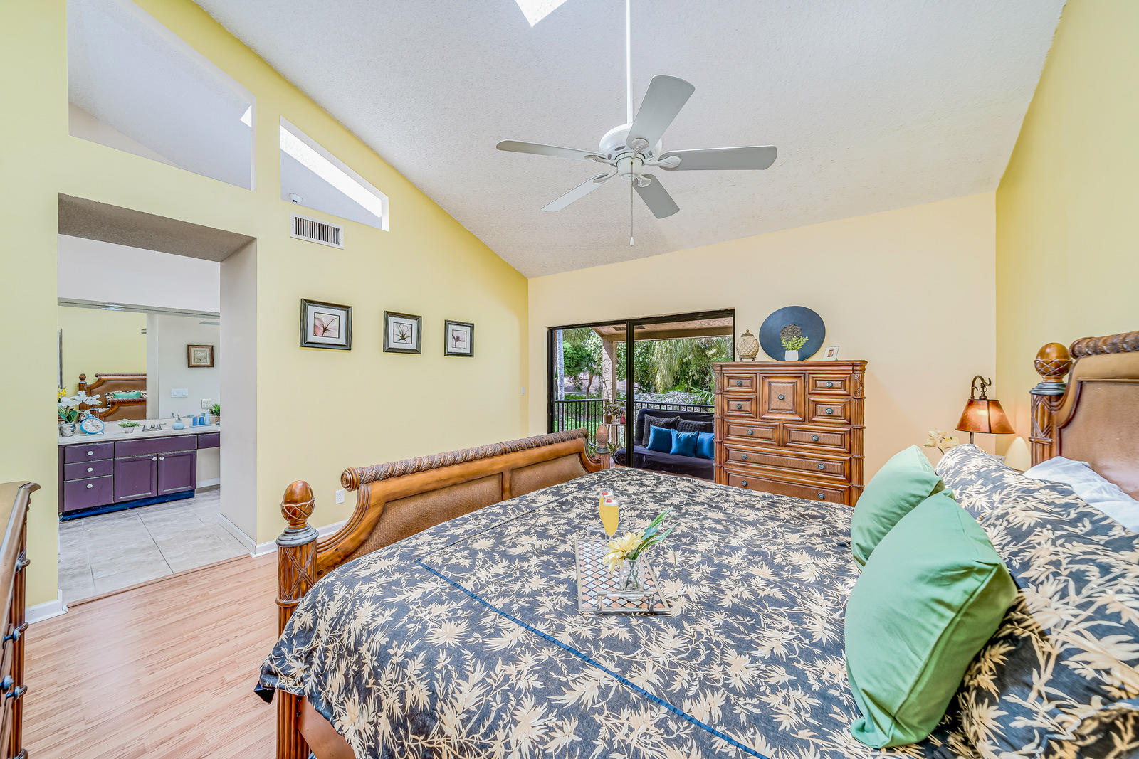 5700 Santiago Circle Boca Raton, FL 33433 - Photo 60 of 82 vaulted ceilings